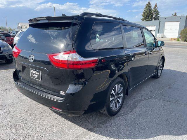 Toyota Sienna XLE 7-Passenger AWD 2018