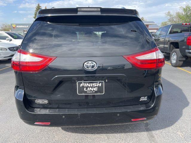 Toyota Sienna XLE 7-Passenger AWD 2018