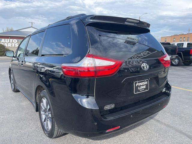 Toyota Sienna XLE 7-Passenger AWD 2018