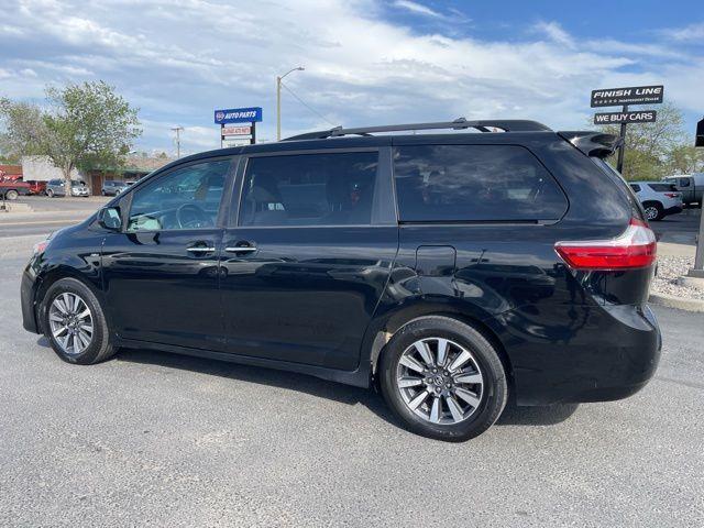 Toyota Sienna XLE 7-Passenger AWD 2018