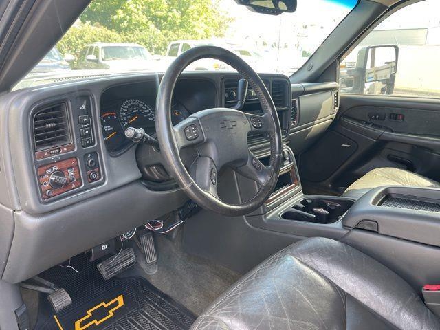 Chevrolet Silverado 2500HD Crew Cab Short Bed 4WD 2003