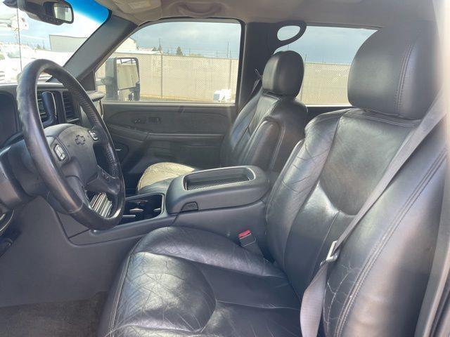 Chevrolet Silverado 2500HD Crew Cab Short Bed 4WD 2003