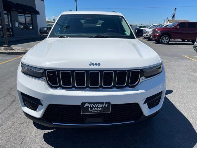 Jeep Grand Cherokee Laredo 4WD 2023