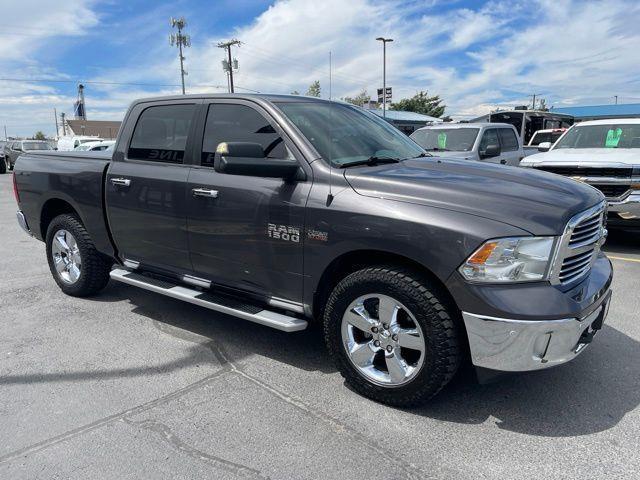 RAM 1500 SLT Crew Cab SWB 4WD 2016