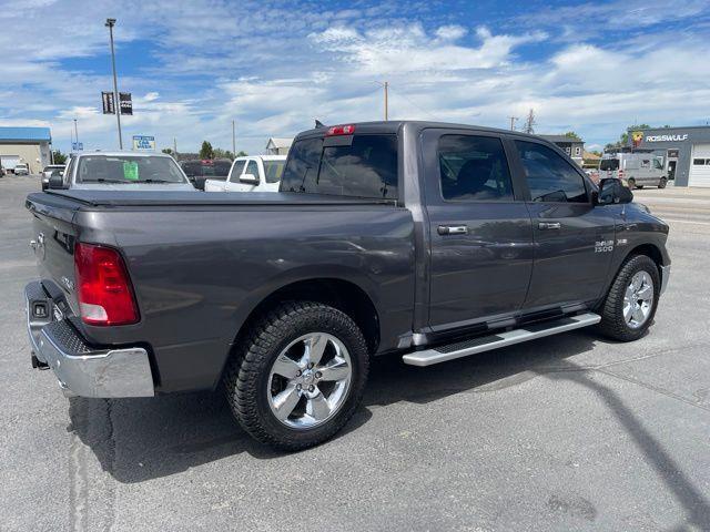 RAM 1500 SLT Crew Cab SWB 4WD 2016