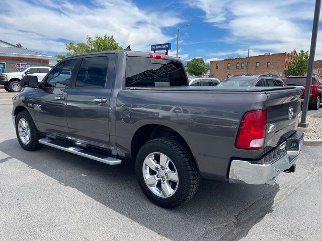 RAM 1500 SLT Crew Cab SWB 4WD 2016