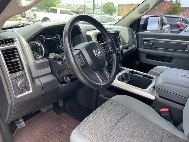 RAM 1500 SLT Crew Cab SWB 4WD 2016
