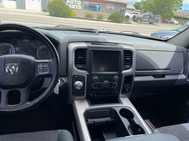 RAM 1500 SLT Crew Cab SWB 4WD 2016