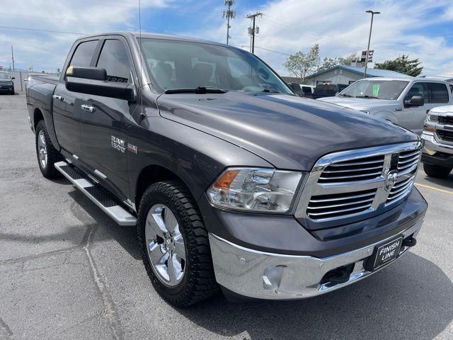 RAM 1500 SLT Crew Cab SWB 4WD 2016