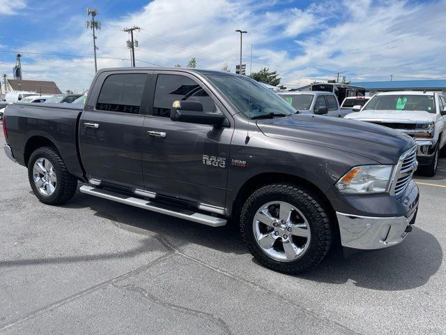RAM 1500 SLT Crew Cab SWB 4WD 2016