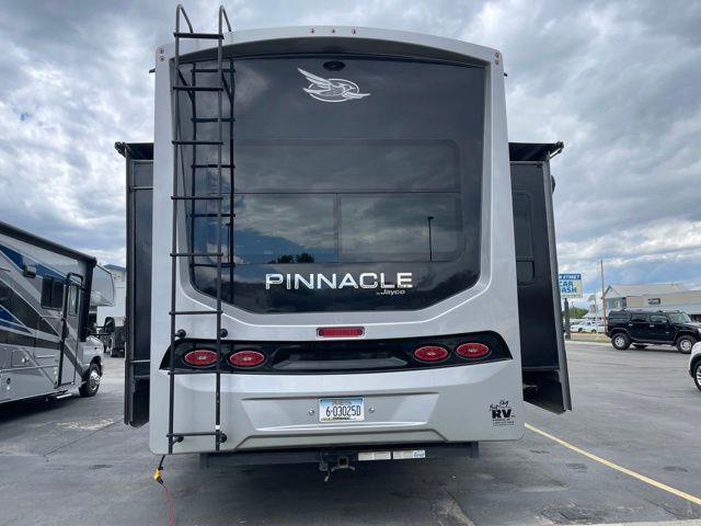 Jayco Pinnacle  2022