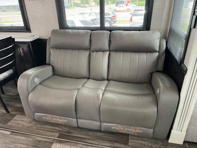 Jayco Pinnacle  2022