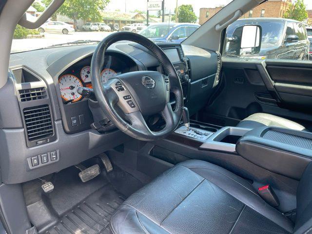 Nissan Titan SL Crew Cab 4WD 2013