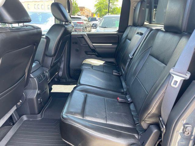 Nissan Titan SL Crew Cab 4WD 2013