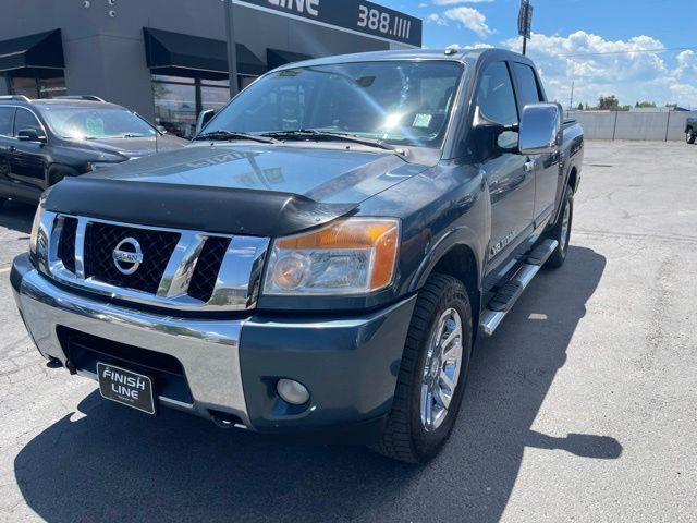 Nissan Titan SL Crew Cab 4WD 2013