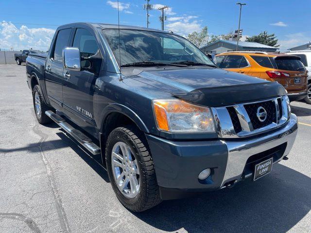 Nissan Titan SL Crew Cab 4WD 2013