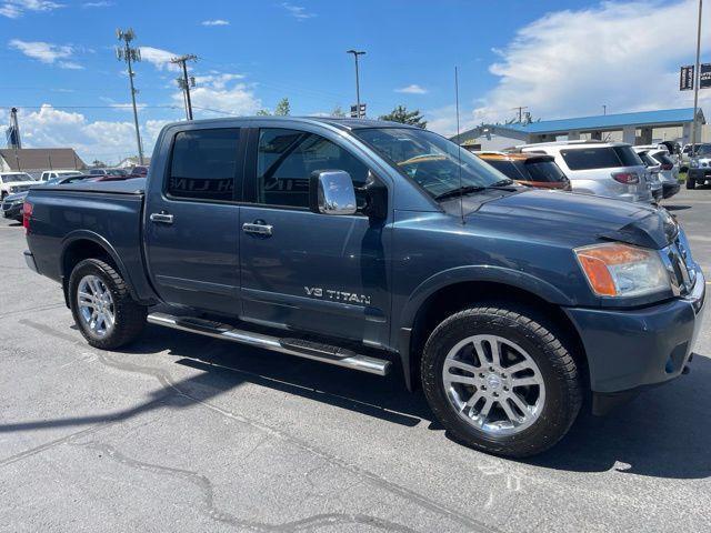 Nissan Titan SL Crew Cab 4WD 2013