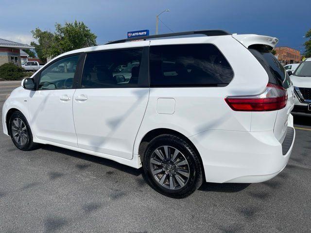 Toyota Sienna LE 7-Passenger AWD 2020