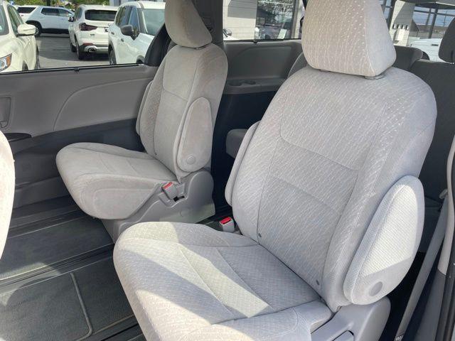 Toyota Sienna LE 7-Passenger AWD 2020