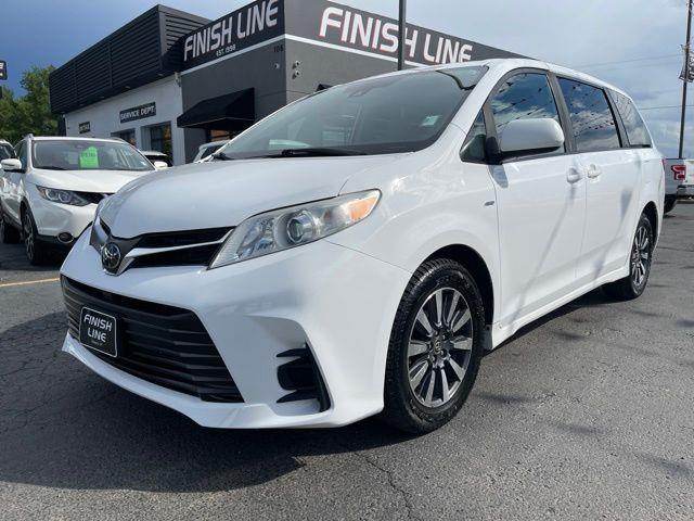 Toyota Sienna LE 7-Passenger AWD 2020