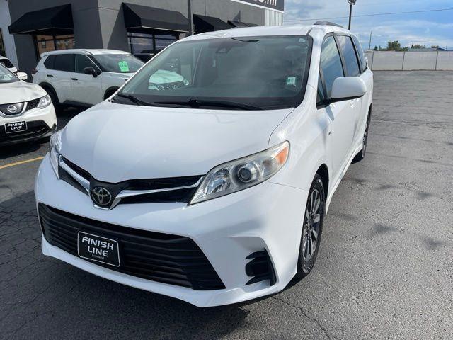 Toyota Sienna LE 7-Passenger AWD 2020