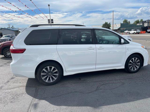 Toyota Sienna LE 7-Passenger AWD 2020