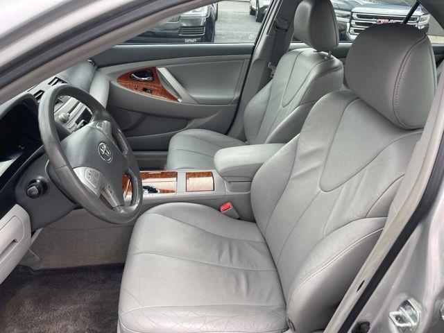 Toyota Camry LE V6 6-Spd AT 2010