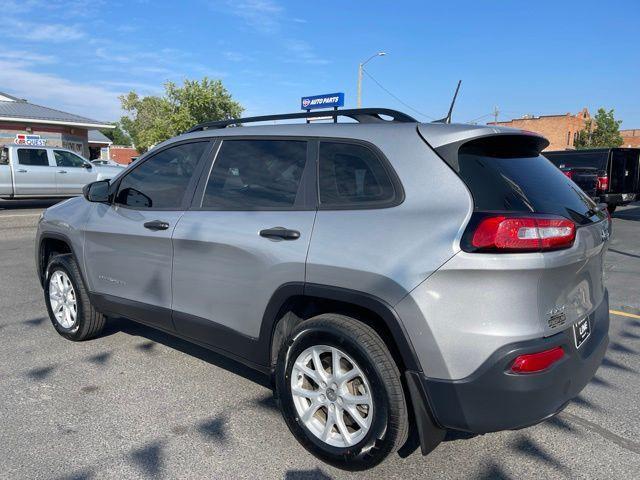 Jeep Cherokee Sport 4WD 2016