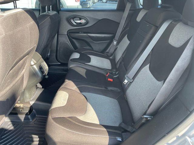 Jeep Cherokee Sport 4WD 2016
