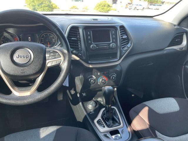 Jeep Cherokee Sport 4WD 2016