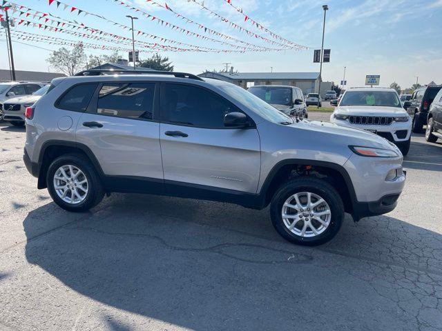 Jeep Cherokee Sport 4WD 2016