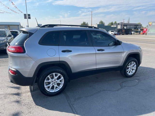 Jeep Cherokee Sport 4WD 2016