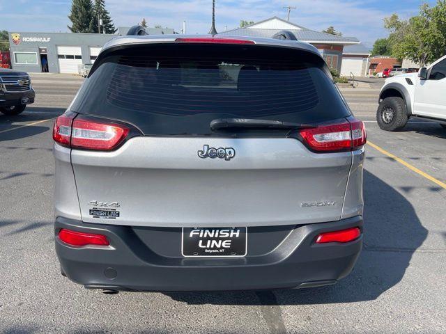 Jeep Cherokee Sport 4WD 2016