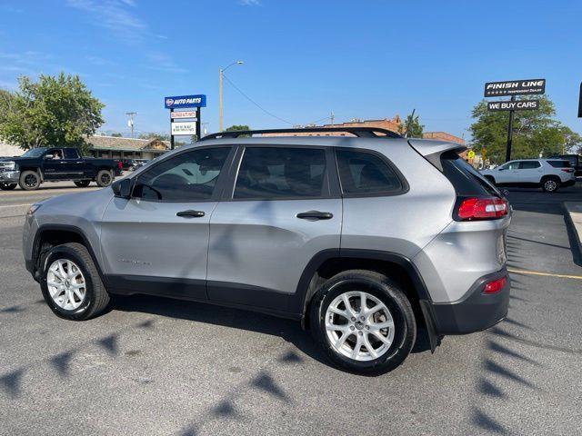 Jeep Cherokee Sport 4WD 2016