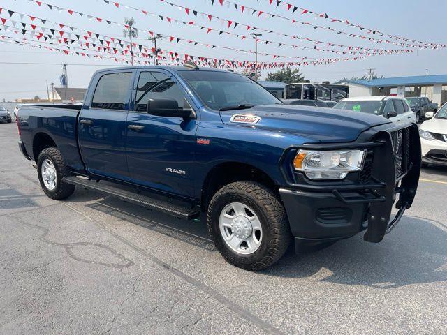 RAM 2500 Tradesman Crew Cab SWB 4WD 2022