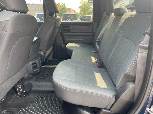 RAM 2500 Tradesman Crew Cab SWB 4WD 2022