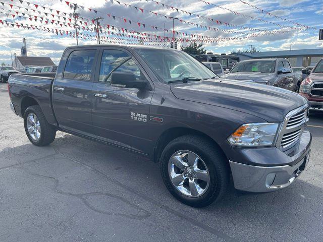 RAM 1500 SLT Crew Cab SWB 4WD 2015