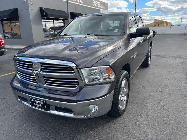 RAM 1500 SLT Crew Cab SWB 4WD 2015