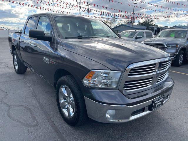 RAM 1500 SLT Crew Cab SWB 4WD 2015