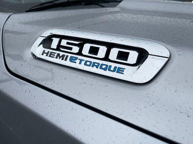 RAM 1500 Laramie Crew Cab SWB 4WD 2021
