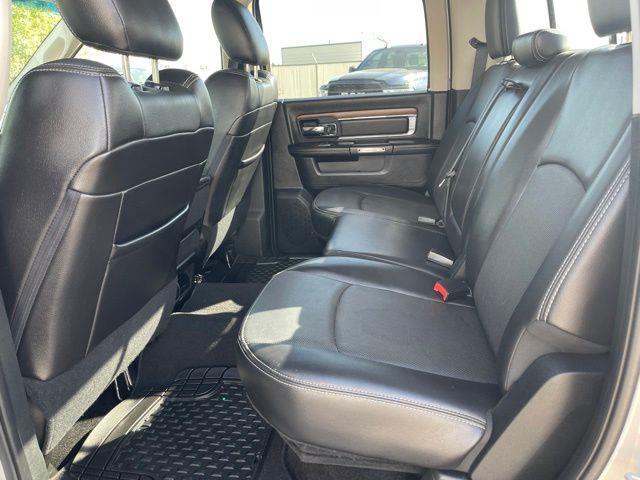 RAM 1500 Laramie Crew Cab 4WD 2016