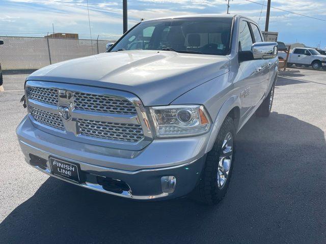 RAM 1500 Laramie Crew Cab 4WD 2016