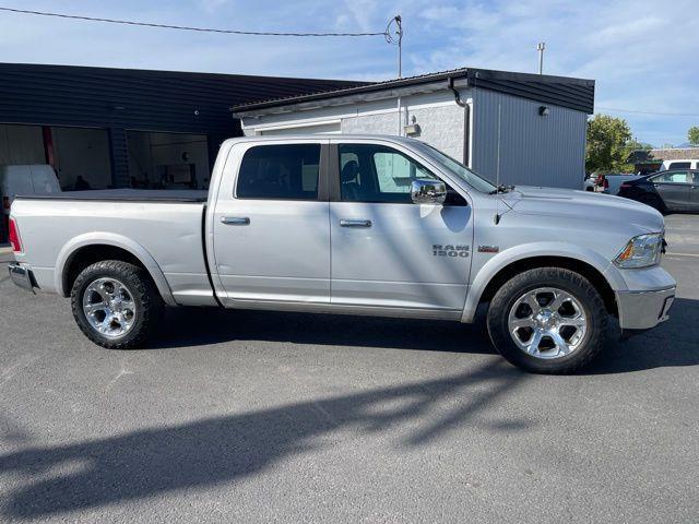 RAM 1500 Laramie Crew Cab 4WD 2016