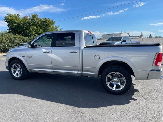 RAM 1500 Laramie Crew Cab 4WD 2016