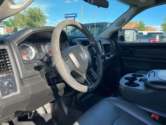 RAM 1500 Classic Tradesman Crew Cab SWB 4WD 2022