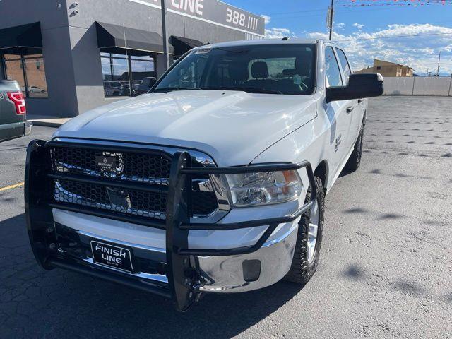 RAM 1500 Classic Tradesman Crew Cab SWB 4WD 2022