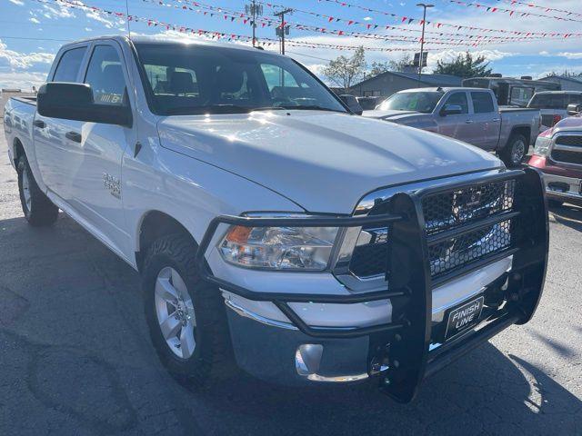 RAM 1500 Classic Tradesman Crew Cab SWB 4WD 2022