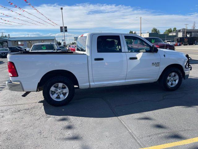 RAM 1500 Classic Tradesman Crew Cab SWB 4WD 2022