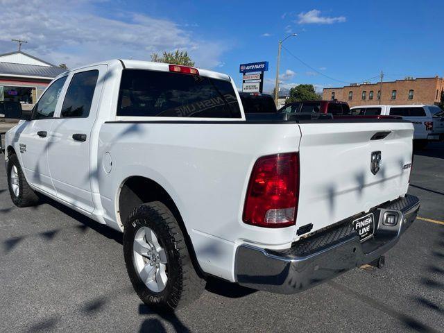 RAM 1500 Classic Tradesman Crew Cab SWB 4WD 2022