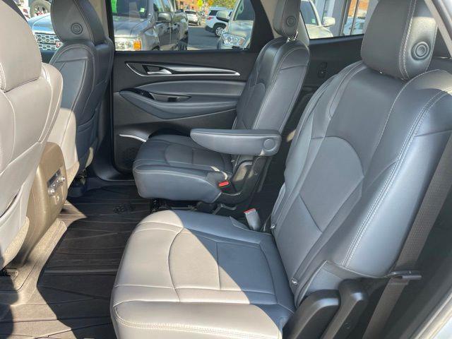 Buick Enclave Essence AWD 2018